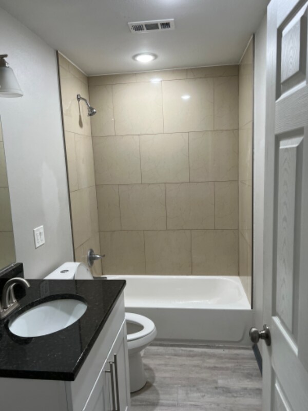 Photo - 1514 W 24th St