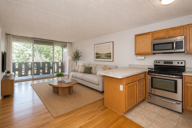 Building Photo - 200 Swanton St Unit 222