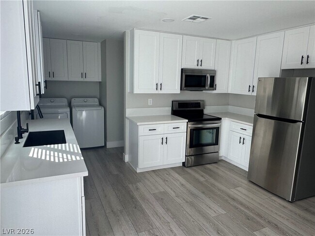 Photo - 508 Greenbriar Townhouse Way