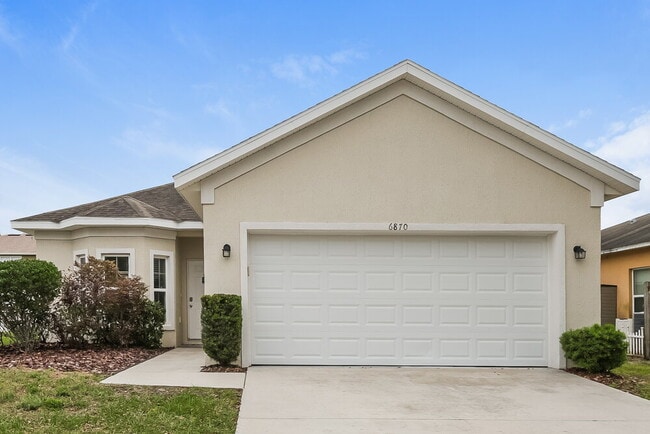 Building Photo - 6870 Glenbrook Dr