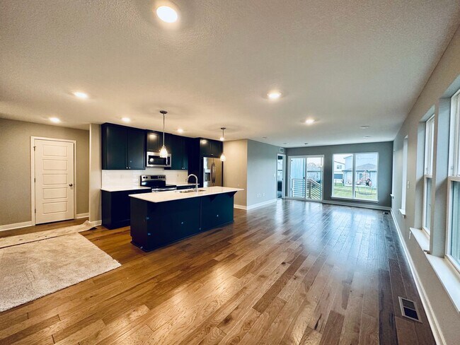 Photo - {13305} New Construction 1.5 Story in Beau...