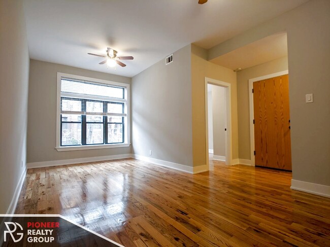Photo - 635 W Oakdale Ave Apartamentos Unidad 627-3