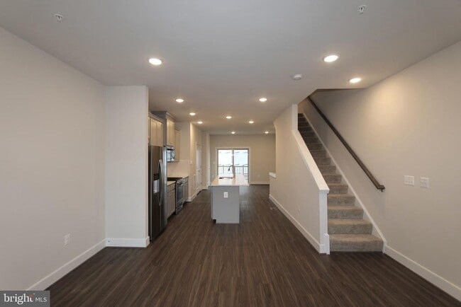 Photo - 9 Morrison Dr