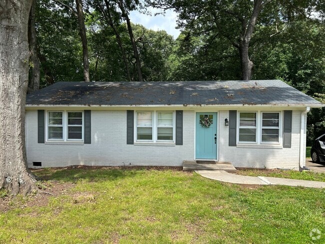 Building Photo - 116 W Decatur St Rental