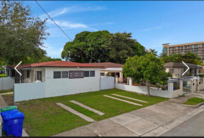 Building Photo - 2532 SW 16th Ter Rental