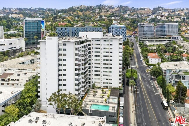 Building Photo - 1155 N La Cienega Blvd Unit 508 Rental