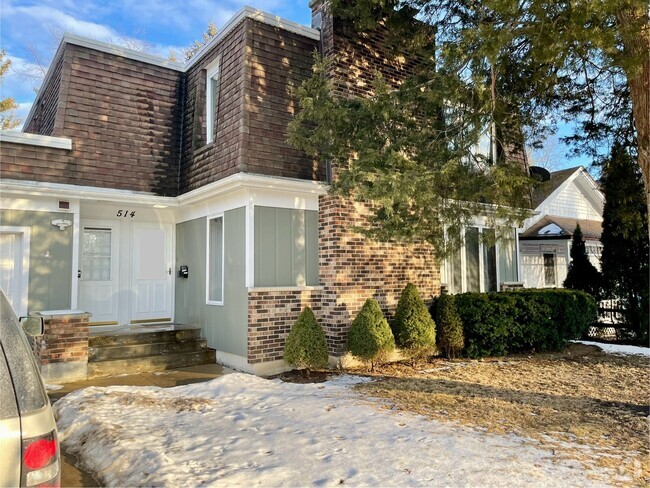 Building Photo - 514 Talma St Rental