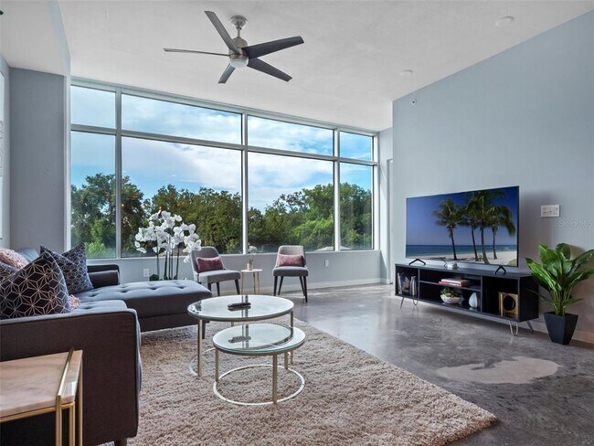 Photo - 525 E Jackson St Unit 405