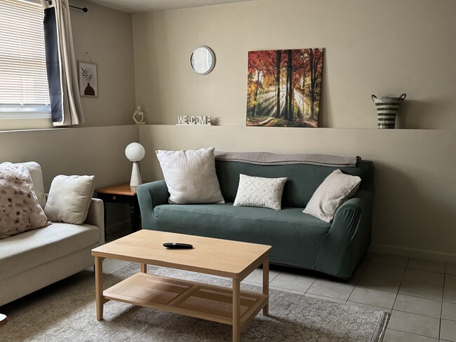 Photo - 47 Wilshire Dr Unit 2 Bedroom in safe quiet neighborhood