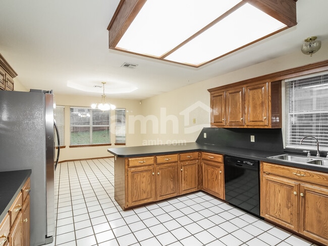 Photo - 513 NW 173rd St