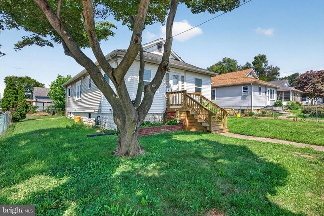 319 Laurel Ave