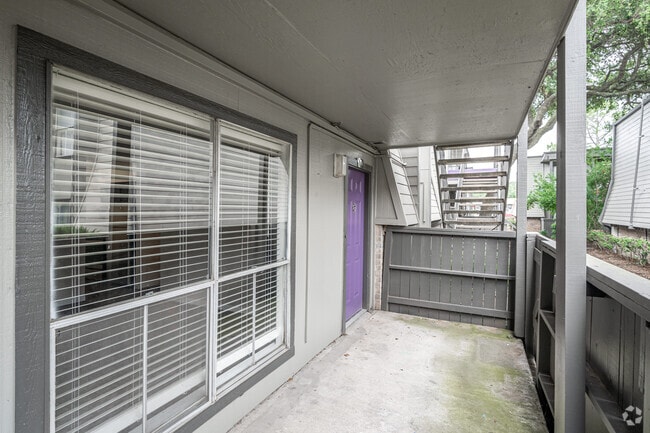 2BR, 2BA - 964SF - Woods On Lamonte