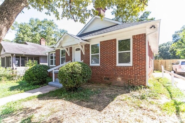 Building Photo - 1252 Epworth St SW Rental