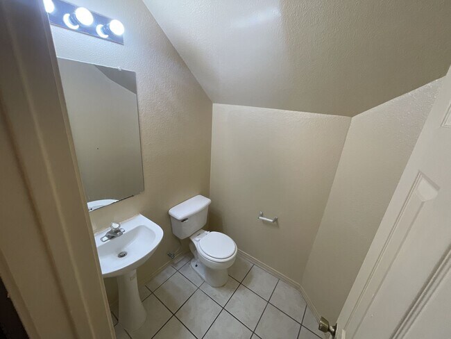 Photo - 826/828 Sagewood Unidad 828 Sagewood Trail