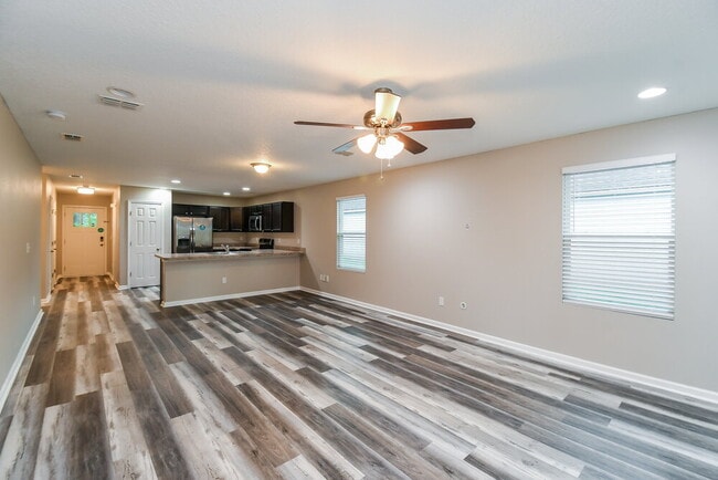 Photo - 1217 Sarahs Landing Dr