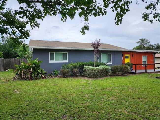 Photo - 8 Poinsettia Dr