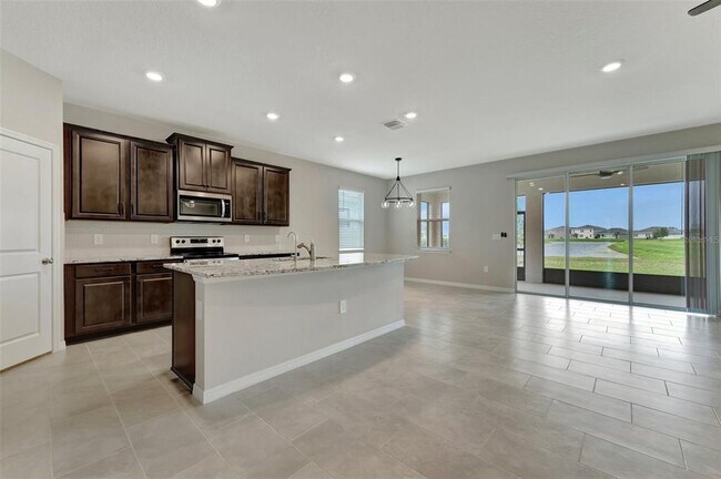 Photo - 5210 Grove Mill Loop Casa