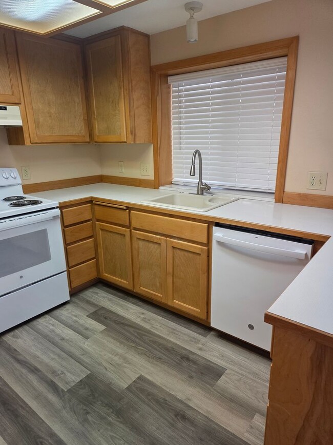 Photo - Juniper 1544-48 Unit 1548