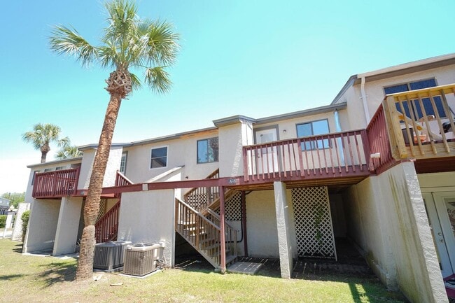Photo - 1303 Airport Dr