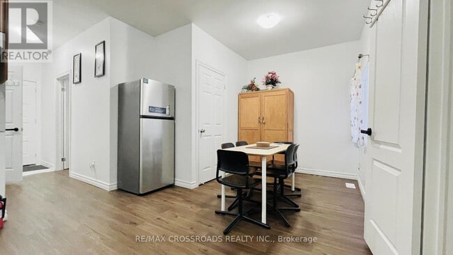 Photo - 278 Shuter St