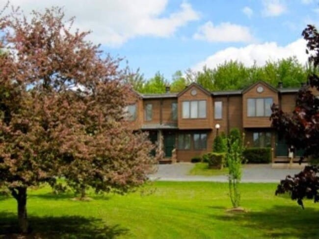 Building Photo - 24 Quads Way