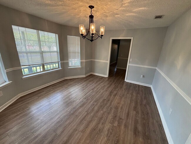 Photo - FOR RENT