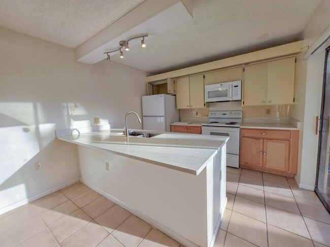 Photo - 832 Blue Ridge Cir Unit 832