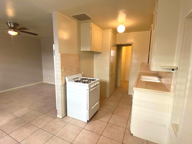 1124 W Balboa Blvd Unit 4