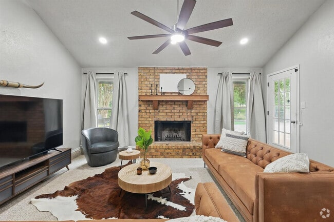 Building Photo - 5830 Jester Dr Rental