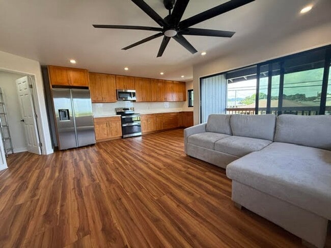 Building Photo - NONOU RD UNIT 2
