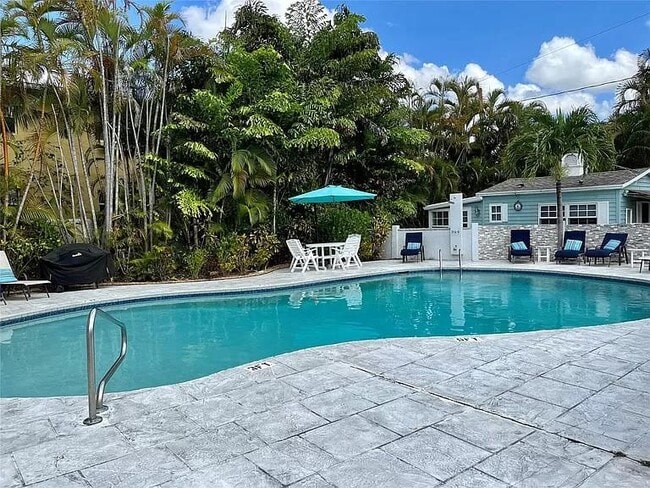 Photo - 65 NE 24th St