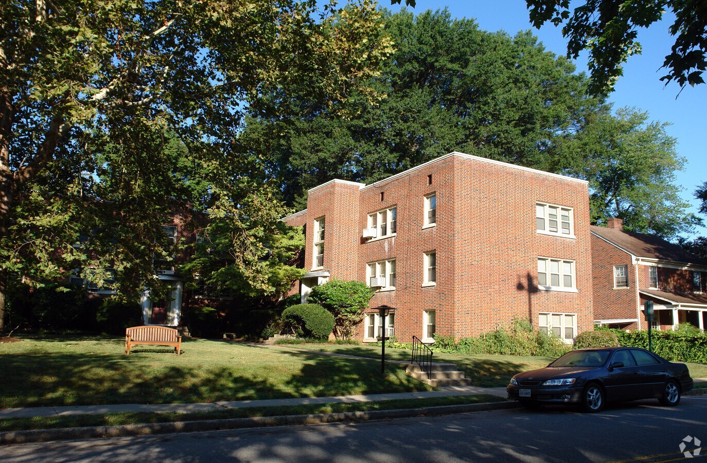 Kenmore Apartments - Kenmore Apartments