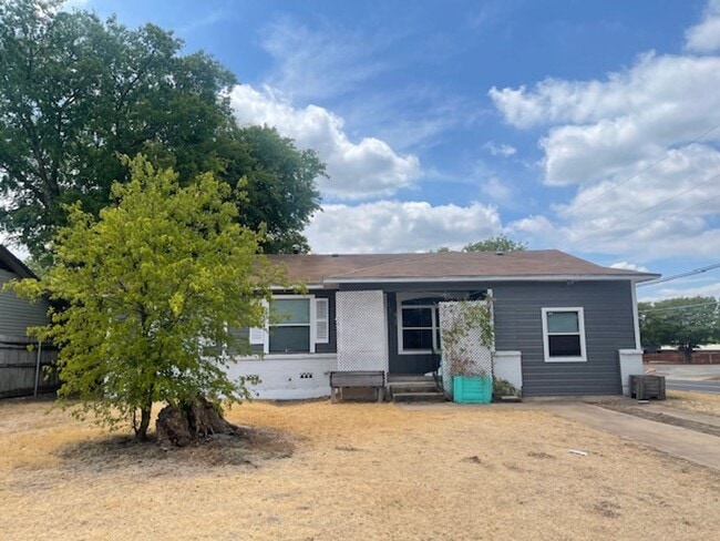 Building Photo - 1342 N 64th St Rental