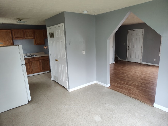 Building Photo - 14 N Ritchie Ave Rental