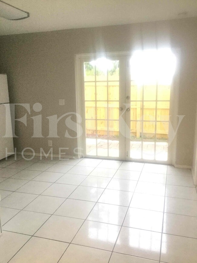 Photo - 6129 Moonbeam Dr