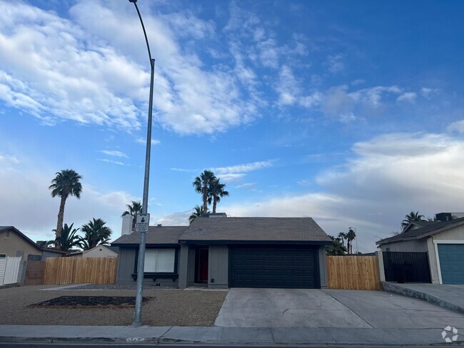 Building Photo - Newly Remodeled 1 story home