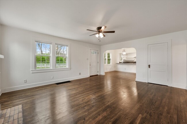 Photo - 3232 Fairmont Blvd