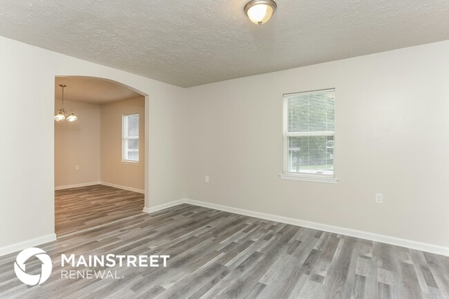 Photo - 167 Alyson Ct SE