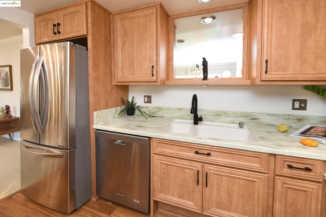 Photo - 1910 Skycrest Dr Unit 5