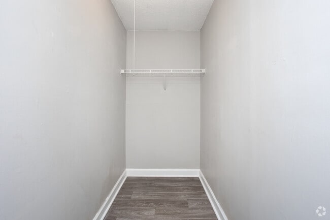 2BR, 2BA - 965SF - Primary Bedroom