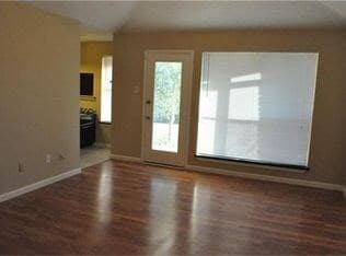 Photo - 2426 Planters Row