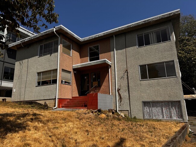 Photo - 611 Fernhill Rd Unit 3