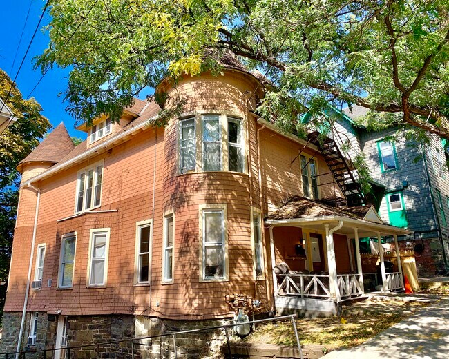Photo - 308 Eddy St Unit 1