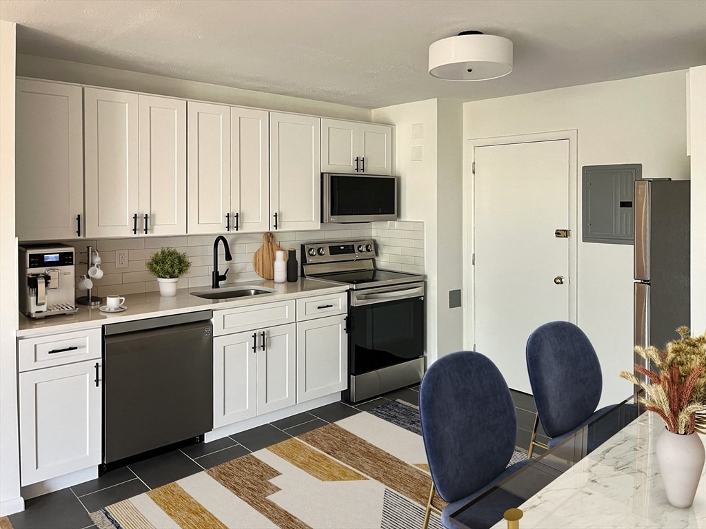 Photo - 880 E 4th St Unit 2-5