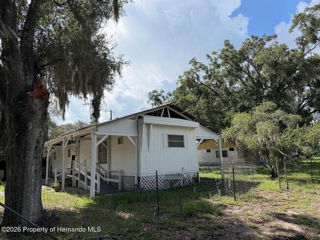 18640 County Line Rd