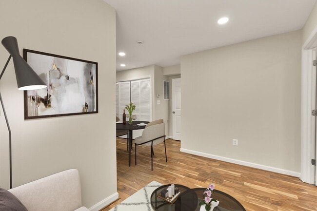 Photo - 4131 Hunt Pl NE