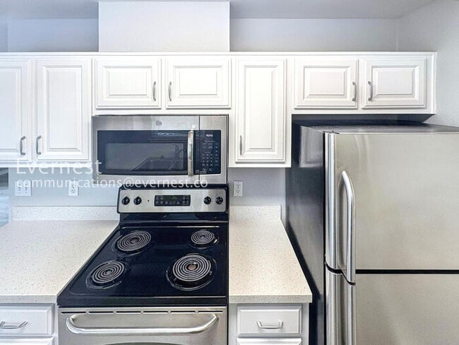 Photo - 12 Lakeshore Ct