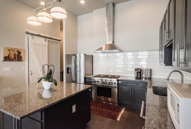 Photo - 2/2/1 Condo in Town Creek / Walk to Dos Rios / Fridge, Washer & Dryer Included / Balcony / NBISD