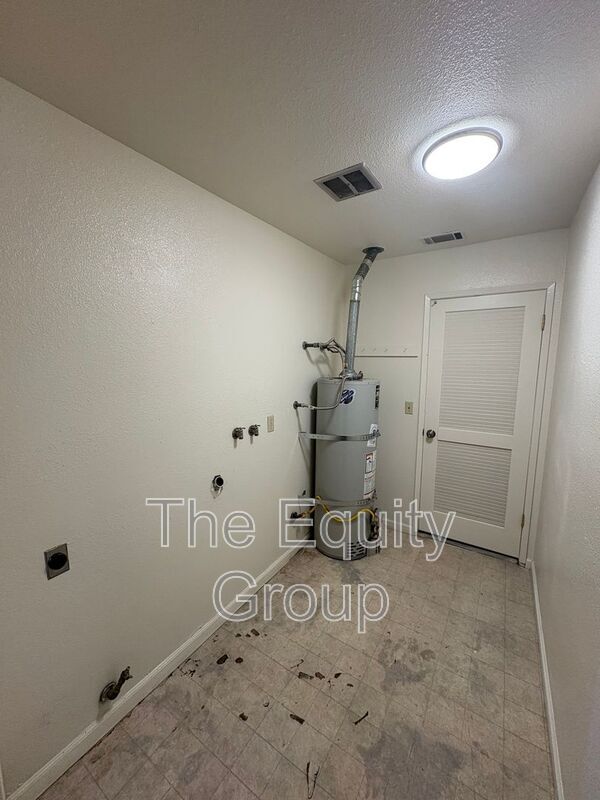 Photo - 947 W Seeger Ave