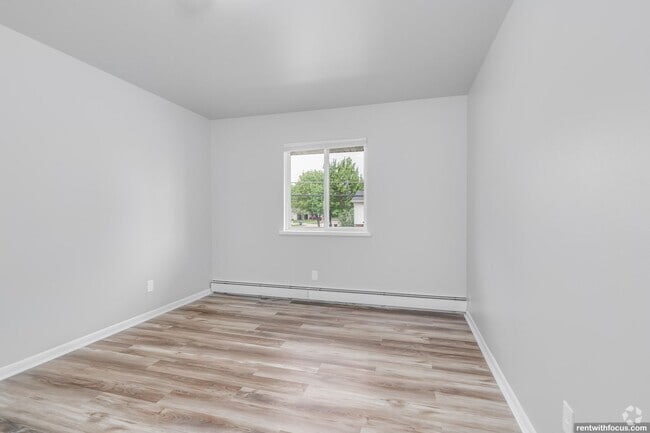 1 Bedroom - Clayton Ridge Rental